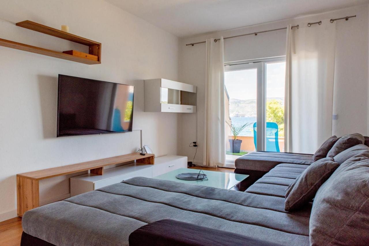 Beach Holiday Home With Private Jacuzzi & Parking تروغير المظهر الخارجي الصورة