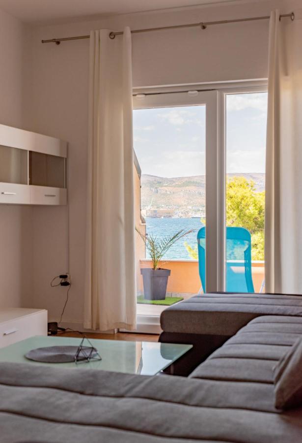 Beach Holiday Home With Private Jacuzzi & Parking تروغير المظهر الخارجي الصورة